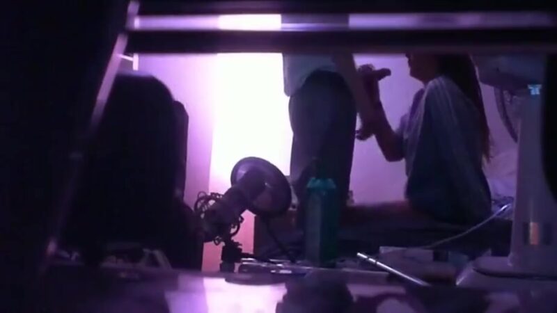 secretly filmed bf´s girlfriend giving me head and she swallows