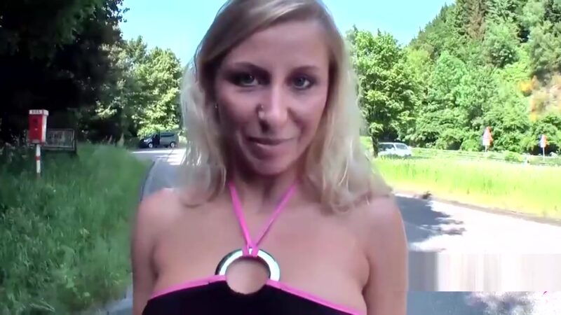 Ich bin Anna (21) aus Koeln :-)