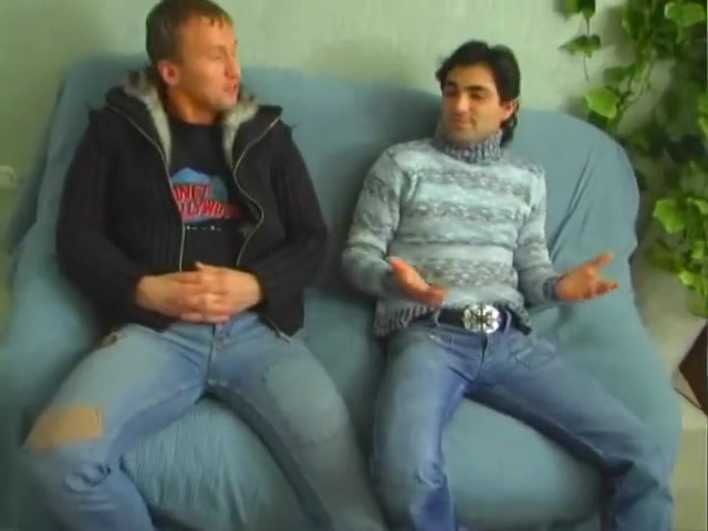 Two men and dlonde MILF have fun with anal
