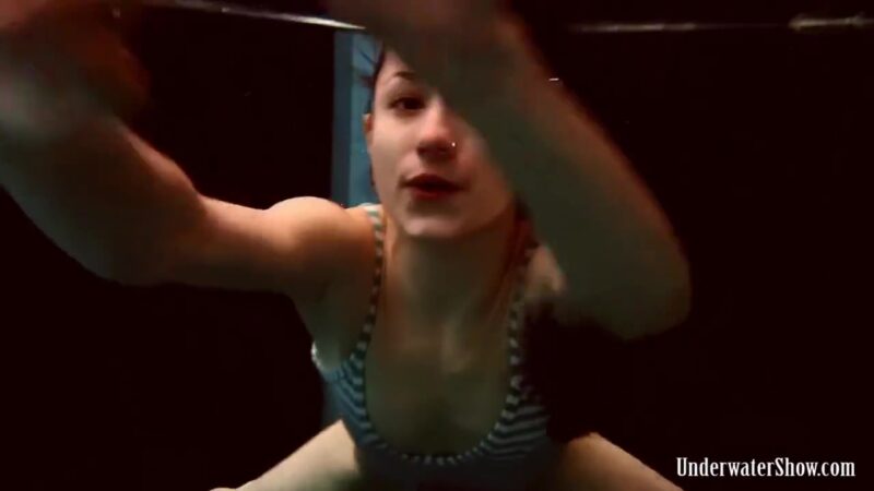 Andrea And Monica But Also Janka Get Horny In The Pool