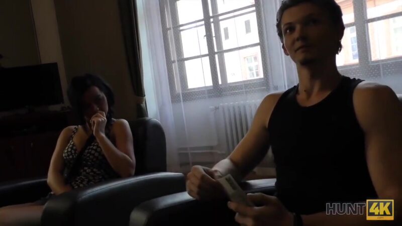 Chick Agrees For Mating For Money Even In Front