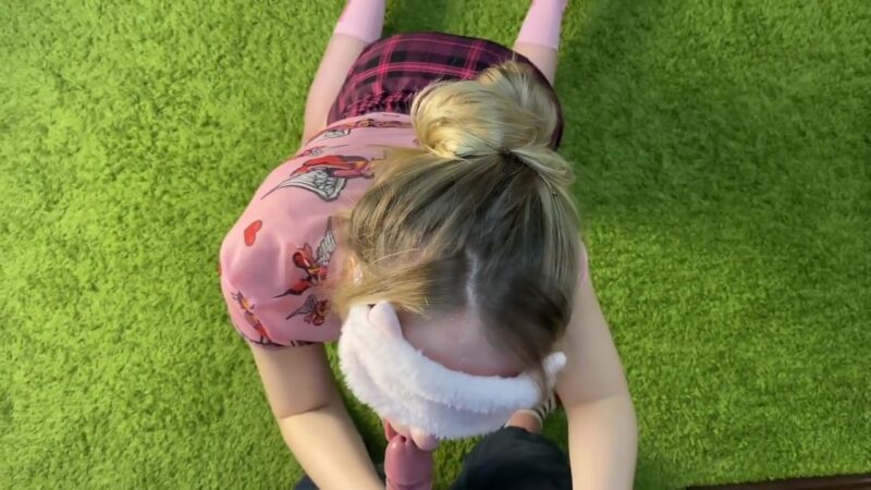 Shy Girlfriend Sucked My Horny Cock