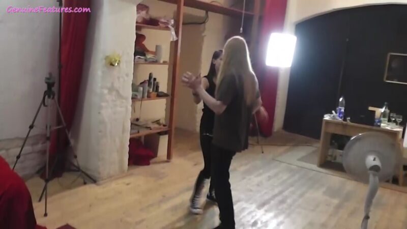 Sexy rock chick takes a sensual shower
