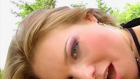 Lucie [lucy Love 2004)