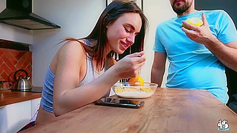 Still Nix In Sexy teen 18+ Deepthroats Big Cock