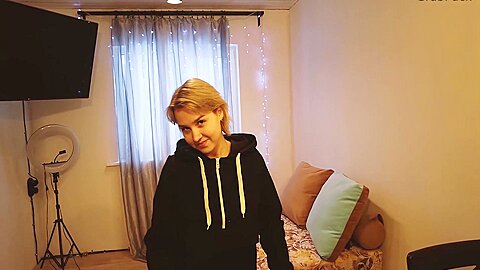 Grabfuck - Hairdresser At Home. Paid With Sperm