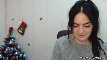 Brunette amateur Ukrainian babe webcam solo